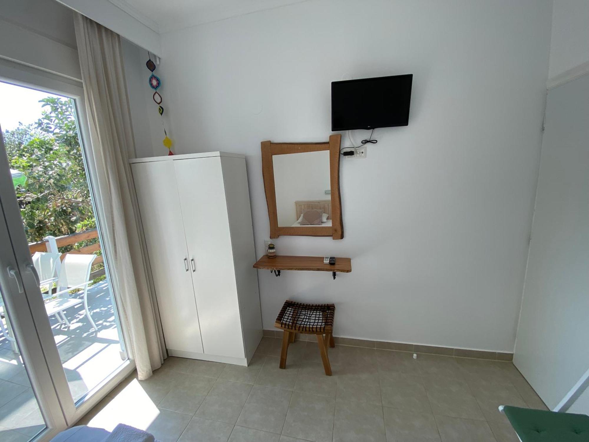Delikos House Apartment ลิเมนาเรีย ภายนอก รูปภาพ